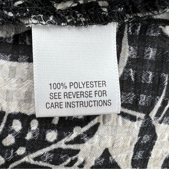 Petite XL Studio Works Black Beige Leaf Print Button Front Top Lightweight - Picture 9 of 10